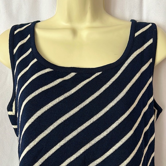 St. John Gorgeous Navy/Cream Striped Tank Top Shirt **Size P/2** - Picture 3 of 5